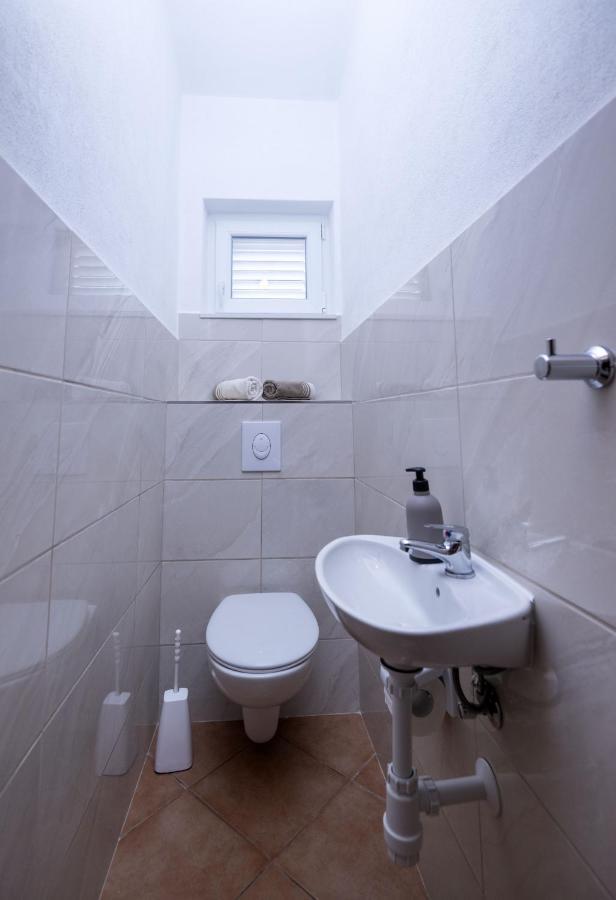 פודסטראנה Apartment Jelcic מראה חיצוני תמונה