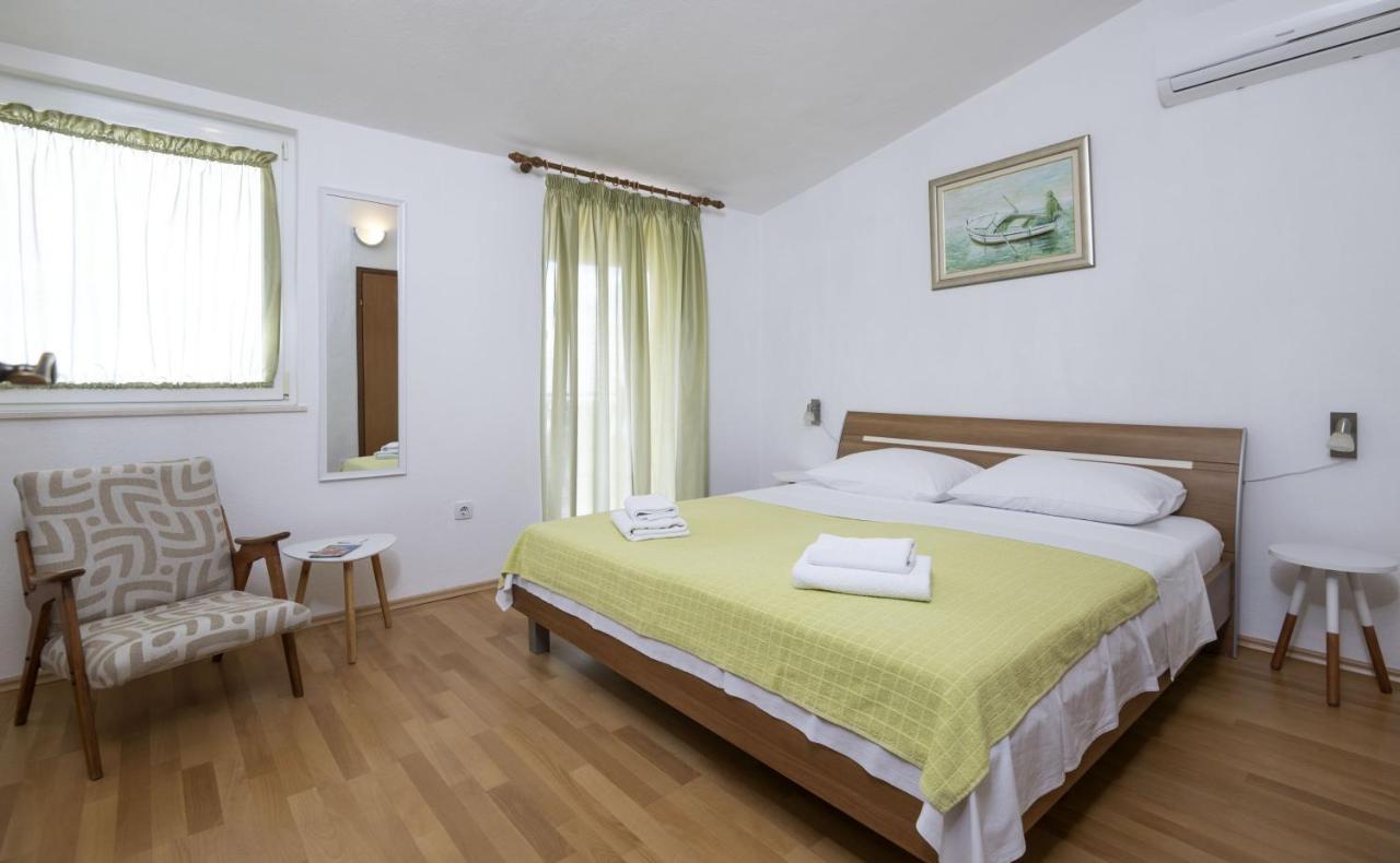 פודסטראנה Apartment Jelcic מראה חיצוני תמונה