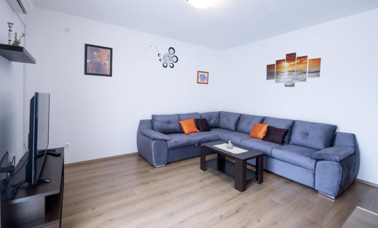 פודסטראנה Apartment Jelcic מראה חיצוני תמונה